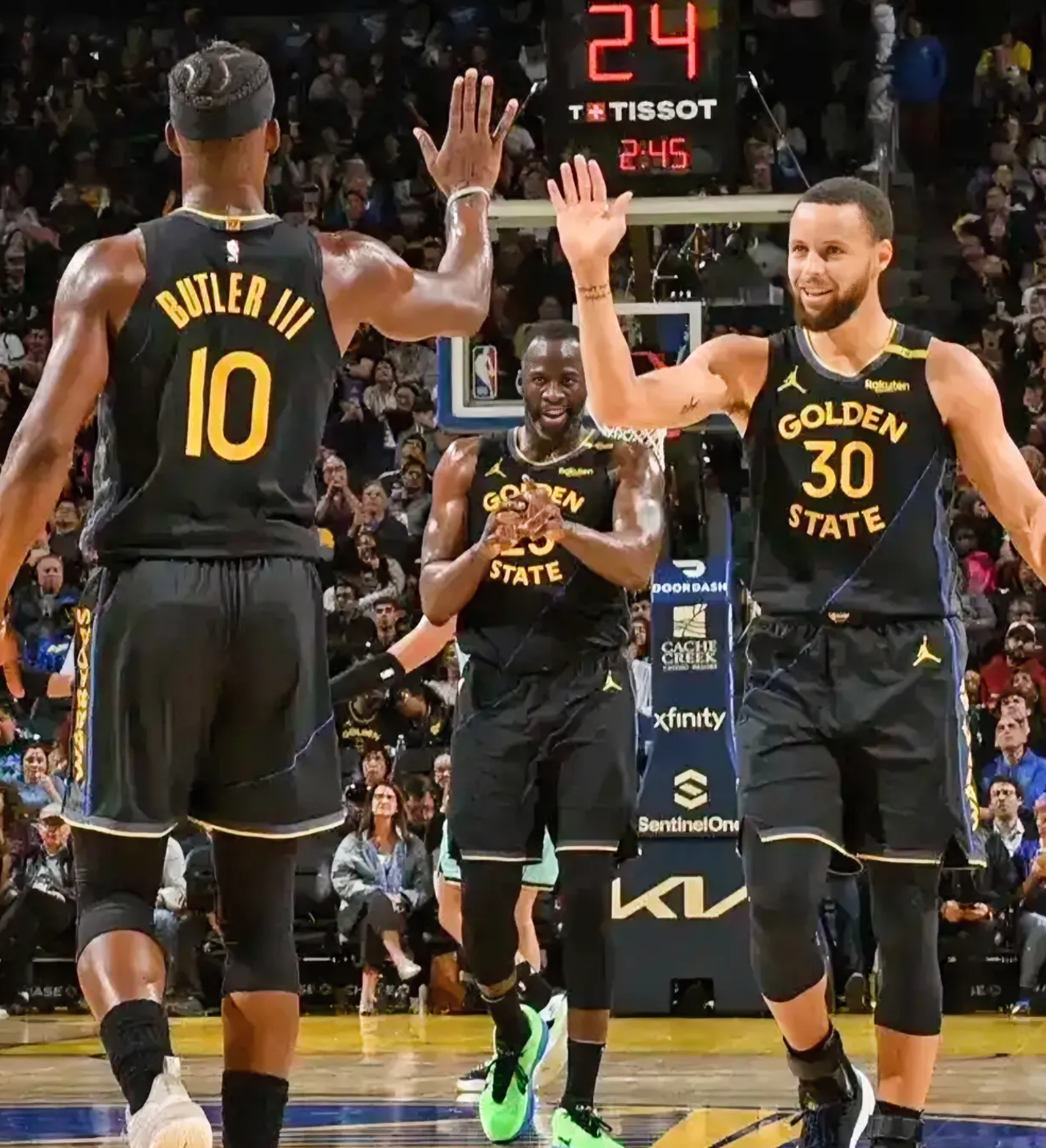 勇士陷入低谷，险胜连败，黄蜂球队命运悬念！